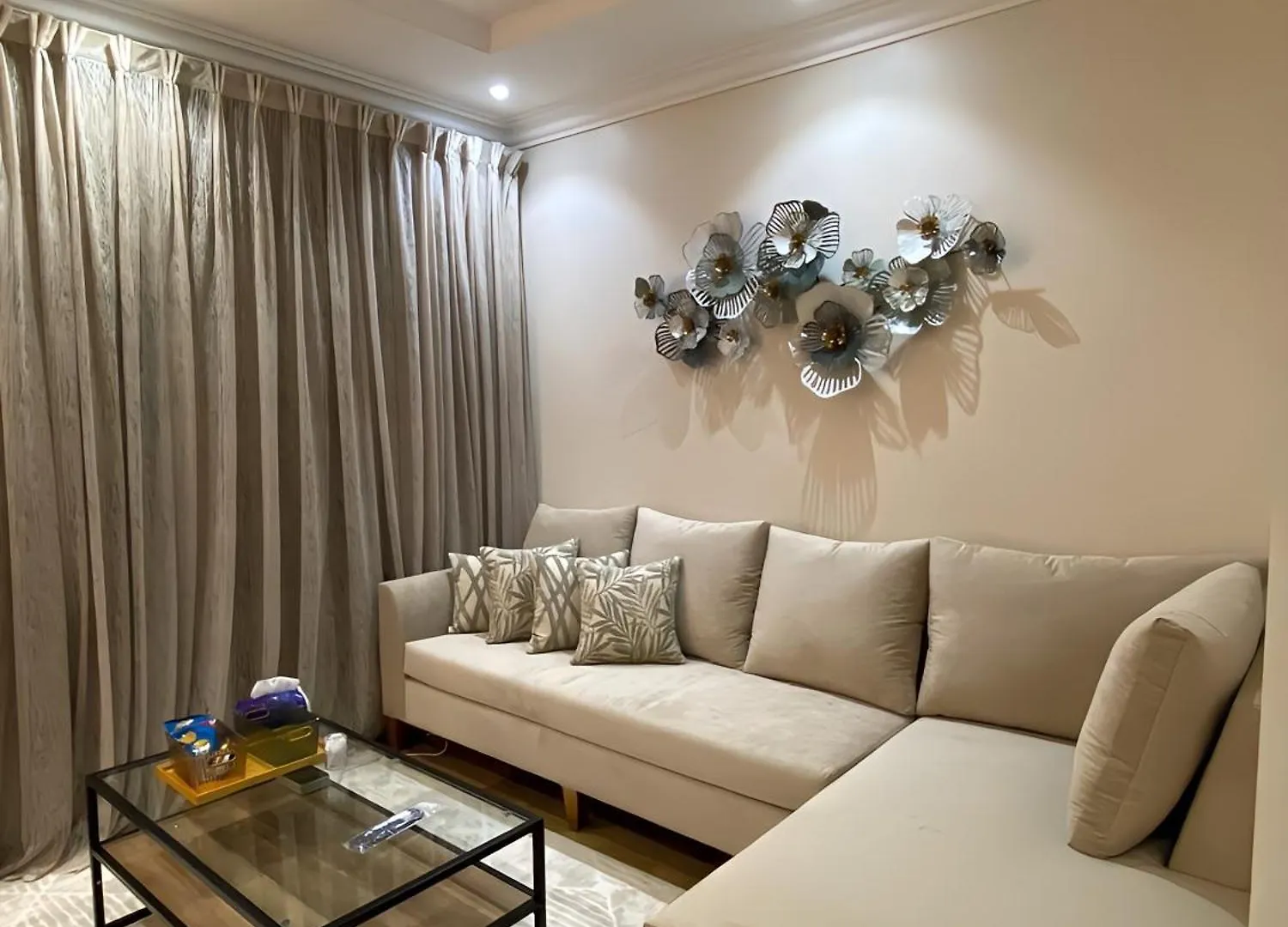 شقة عصرية في موقع مميز دخول ذاتي Rijád Apartmán