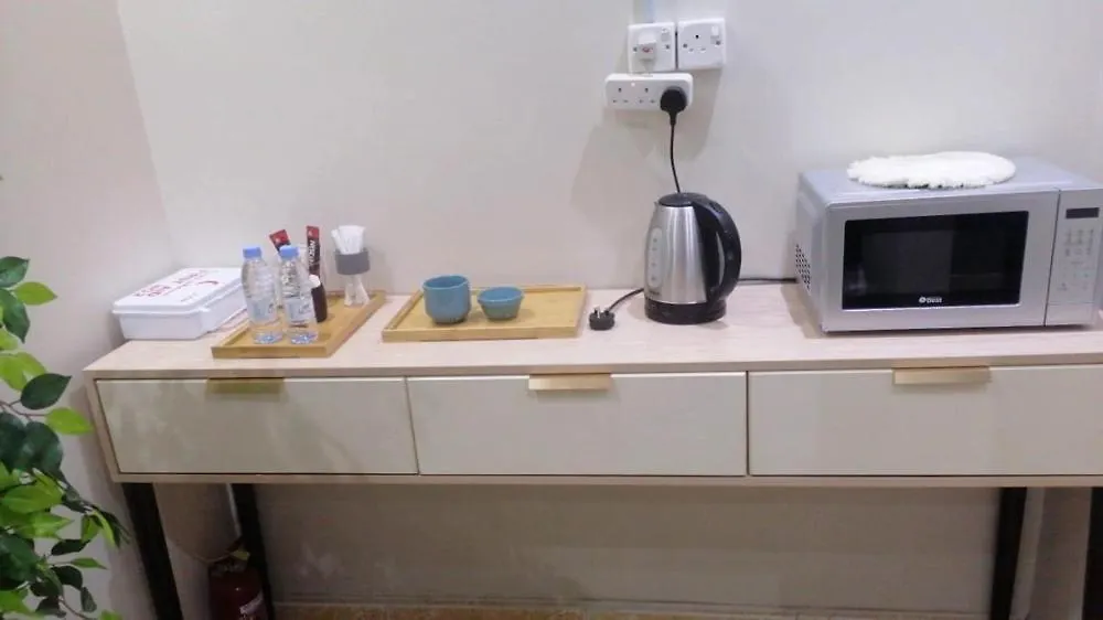 شقة عصرية في موقع مميز دخول ذاتي Rijád Apartmán